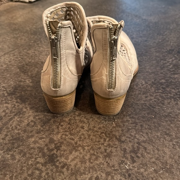 Very Volatile Bootie - Picture 3 of 6